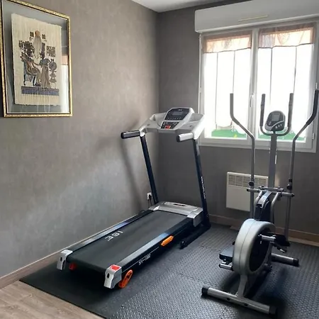 Maison d'hôtes Pour Evenements Circuit Bugatti, 24 Heures Auto - Le Mans Classic 2023